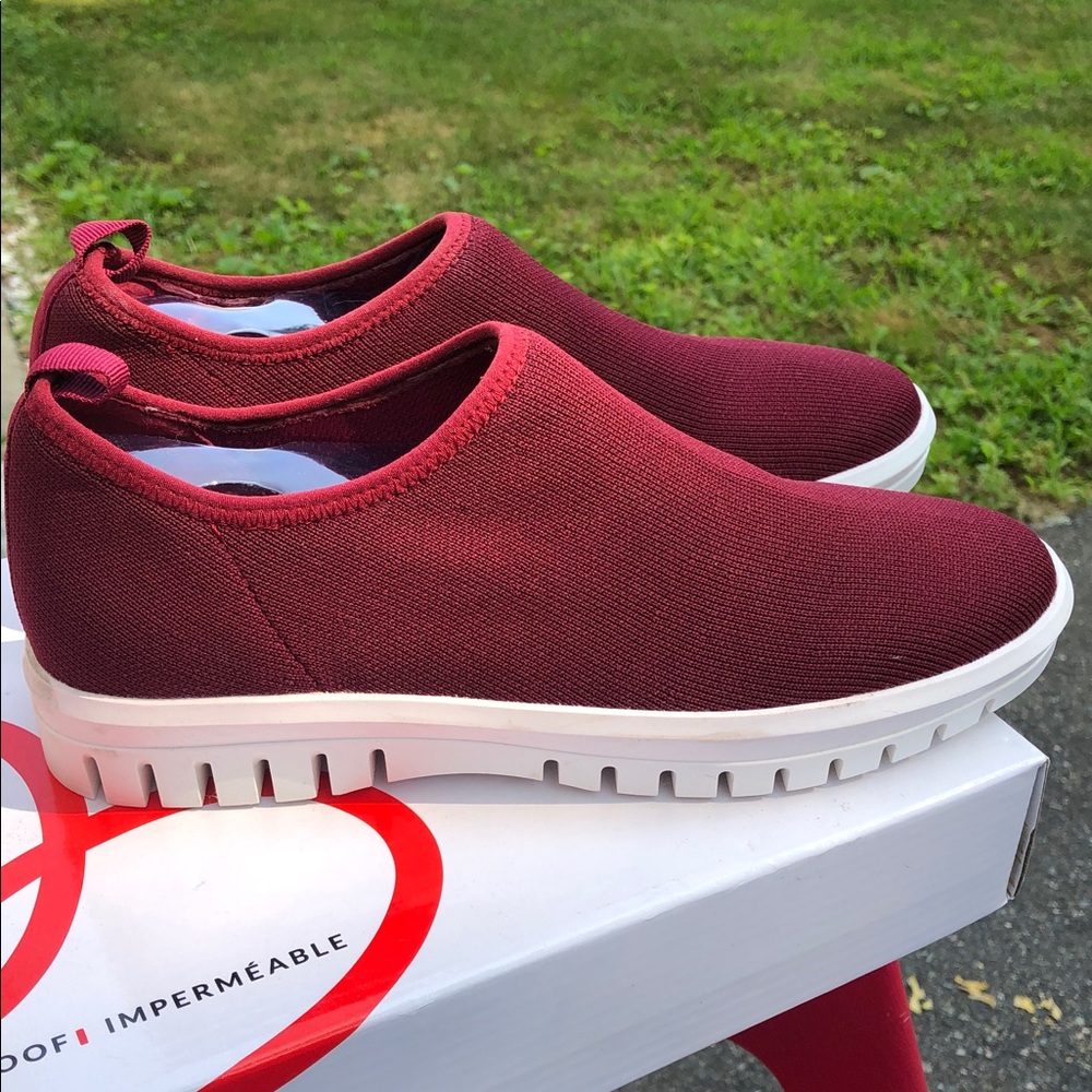 Blondo Waterproof Synthetic lining rubber sole size 7.5